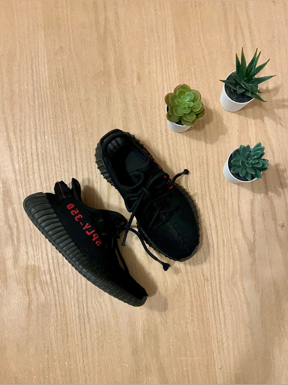 Adidas Yeezy Boost 350 V2 in the "Bred" (Black/Red) in size 4.5 Youth